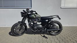 Triumph Bonneville T120 Black