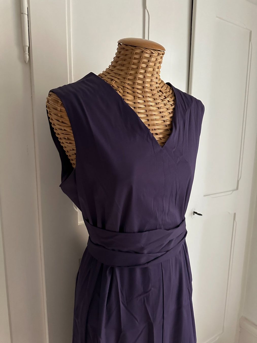 Max Mara Vestiti: MAX MARA - Etuikleid violett 42 – Usato da Zürich venduto da Diazaio 1