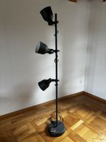 Stehlampe schwarz mit drei Strahlern guter Zustand