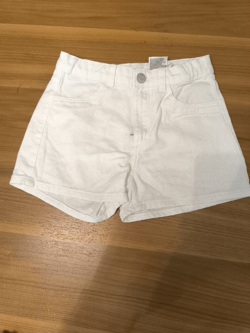 H&M Pantaloni: Mädchen kurz Hose weiss gr 128 – Usato da Buchs SG venduto da Cor-Pie