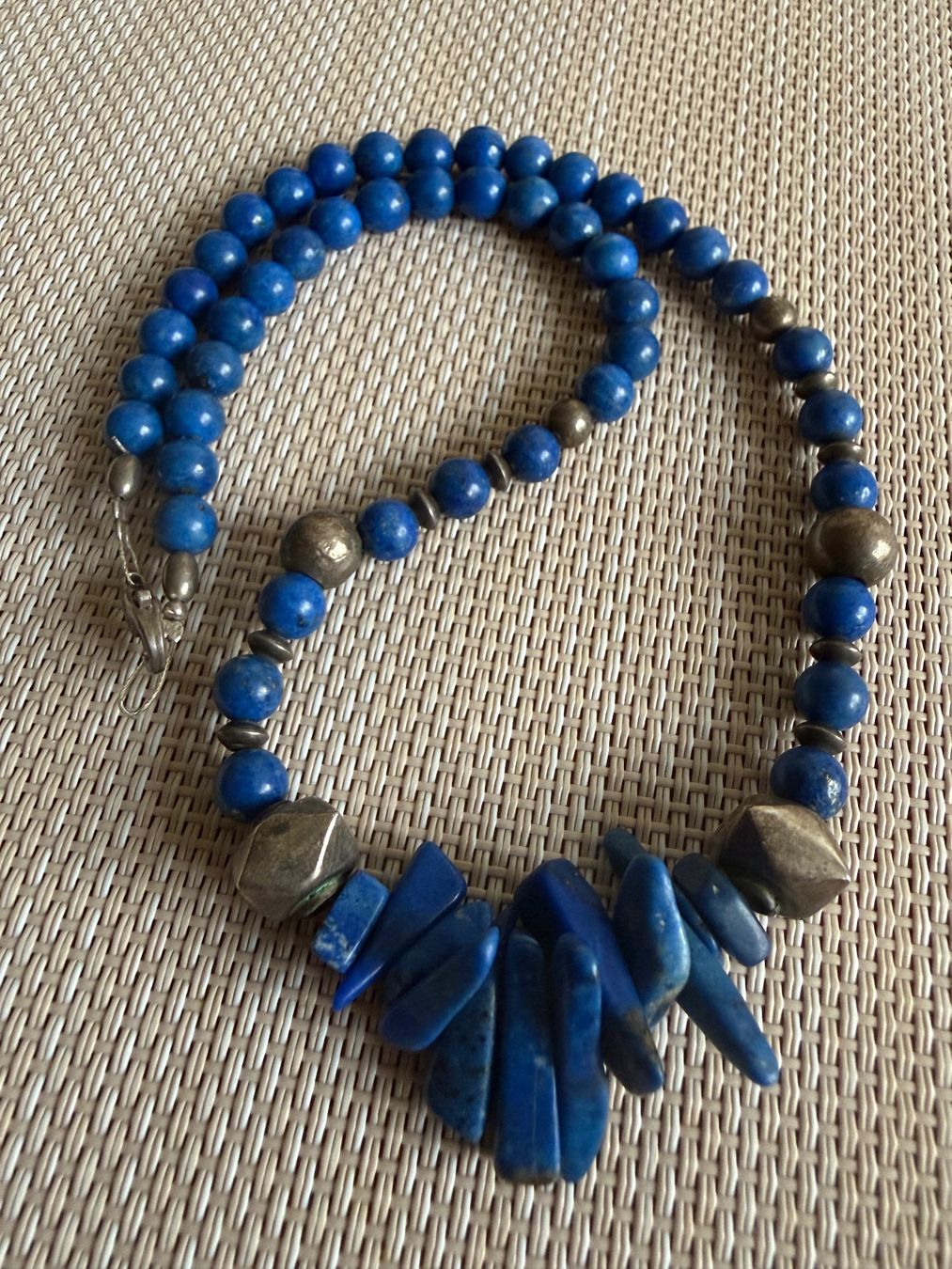 Colliers: Lapislazuli Kette mit Silber Verschluss 925 – D'occasion à Spiegel b. Bern par Rogger72