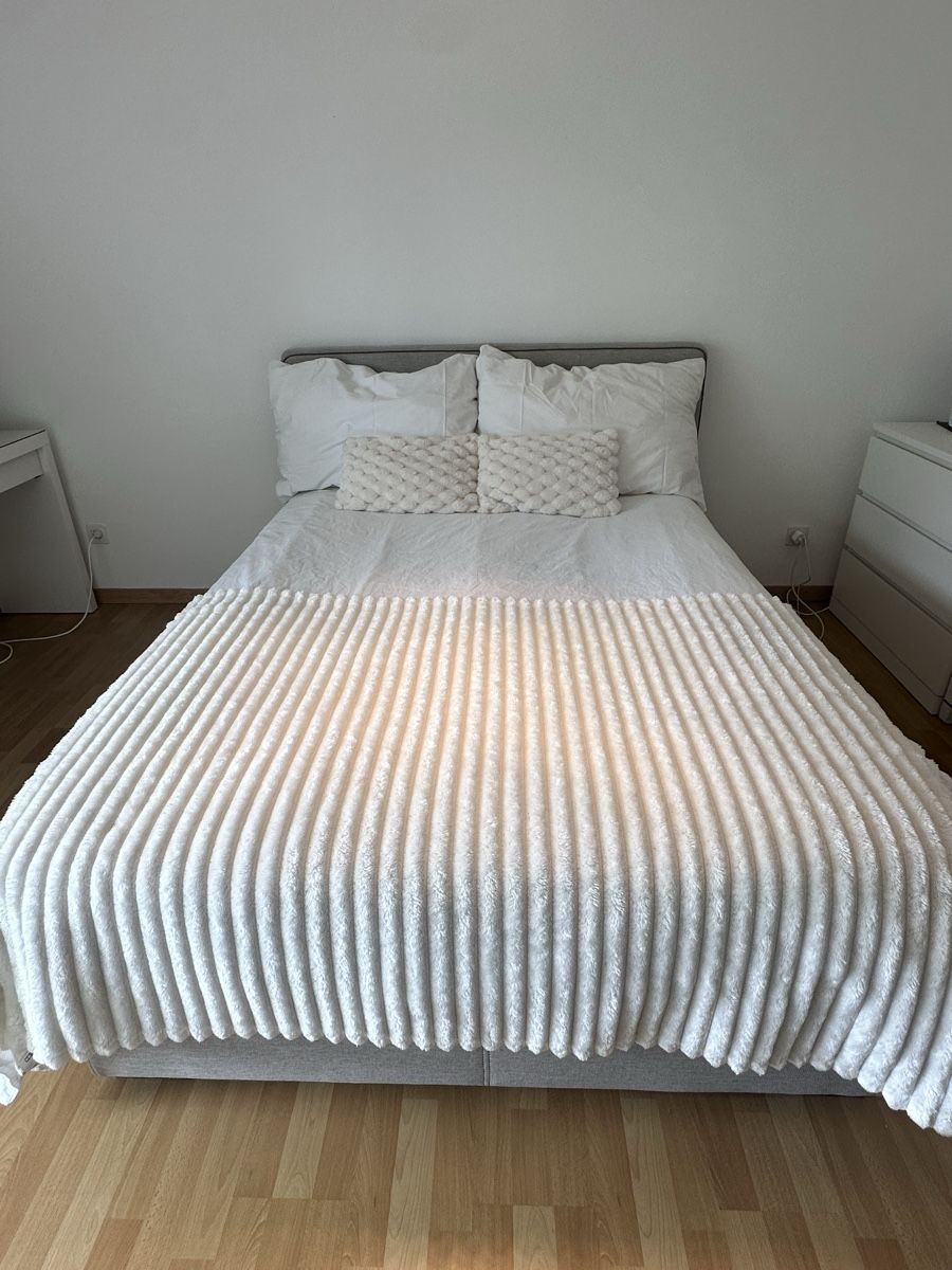 Letti: Boxspringbett 140x200cm, hellgrau | ab 15.06 abholbereit. – Usato da Zürich venduto da sel_k76t