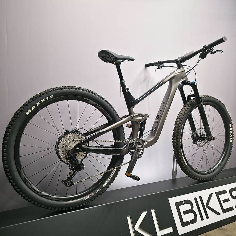 Giant Velos: NEU GIANT MOUNTAINBIKE FULLY CARBON – Gebraucht aus Tübach von KL-Bikes 3