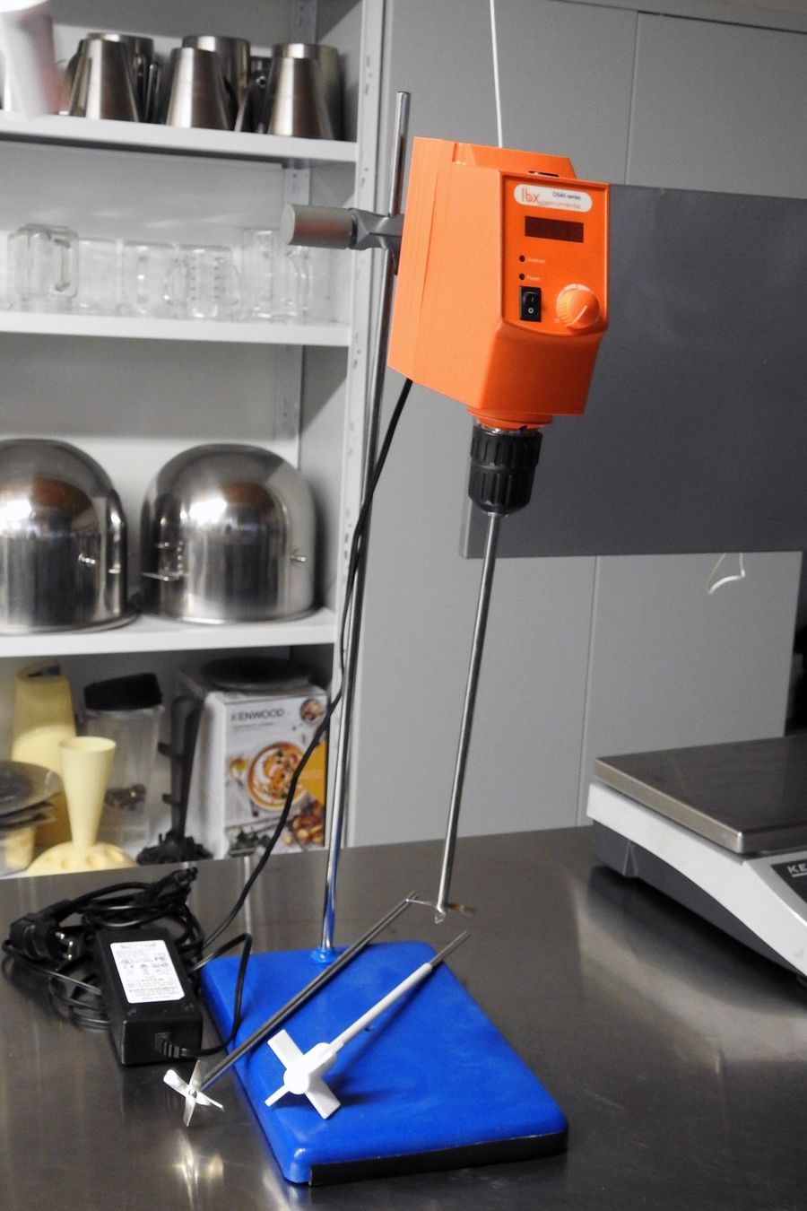 Tutti gli attrezzi: DIGITALER ÜBERKOPFRÜHRER OS40 Laborgerät – Usato da Wittenbach venduto da rbstore 4