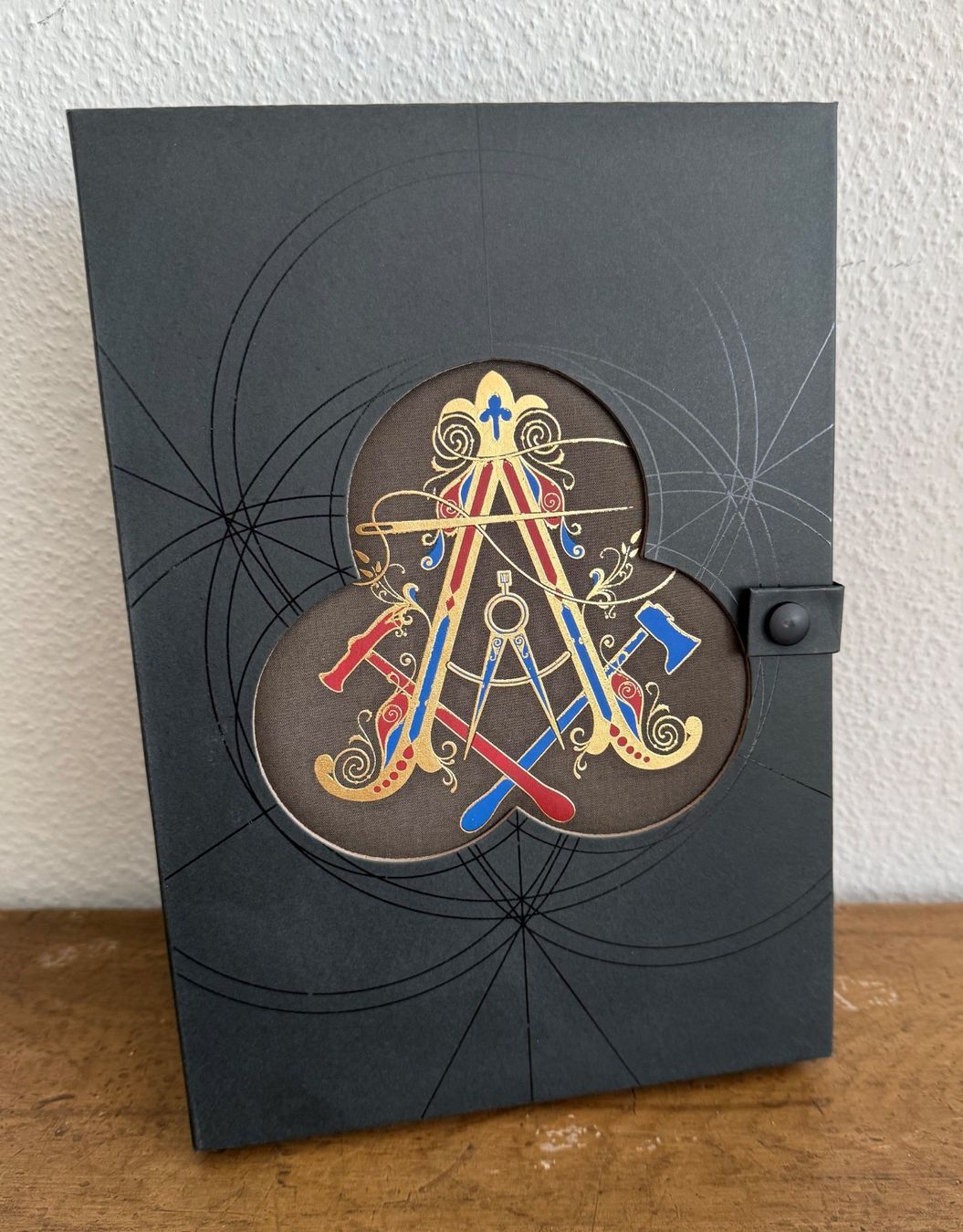 Tutte le decorazioni: Tomorrowland 2023 Box mit Bracelet – Usato da Zollikon venduto da Mary_80