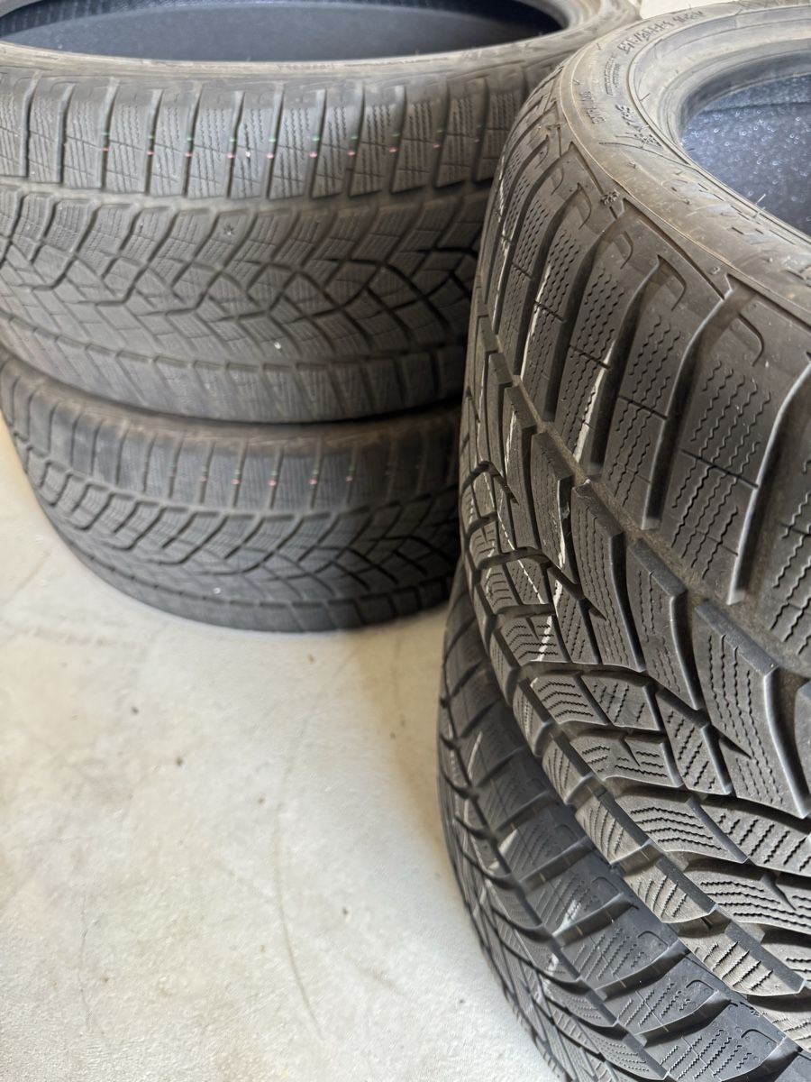 Pneus & Kompletträder: Winterreifen Goodyear Tesla – Gebraucht aus Mühlau von MF0404