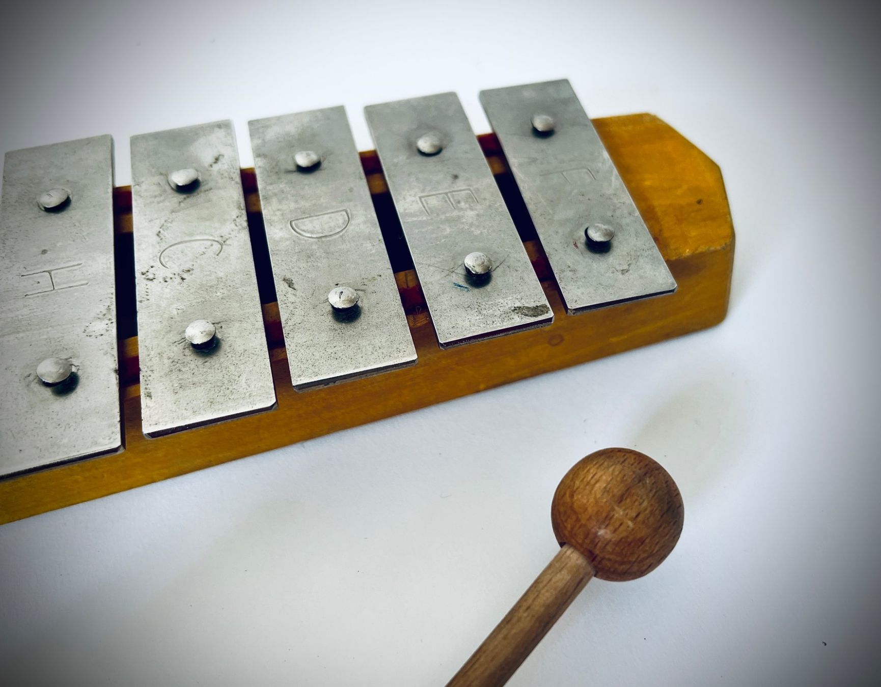 Musikinstrumente: Metallophon / Glockenspiel, – Gebraucht aus Bern von helloliptek 1