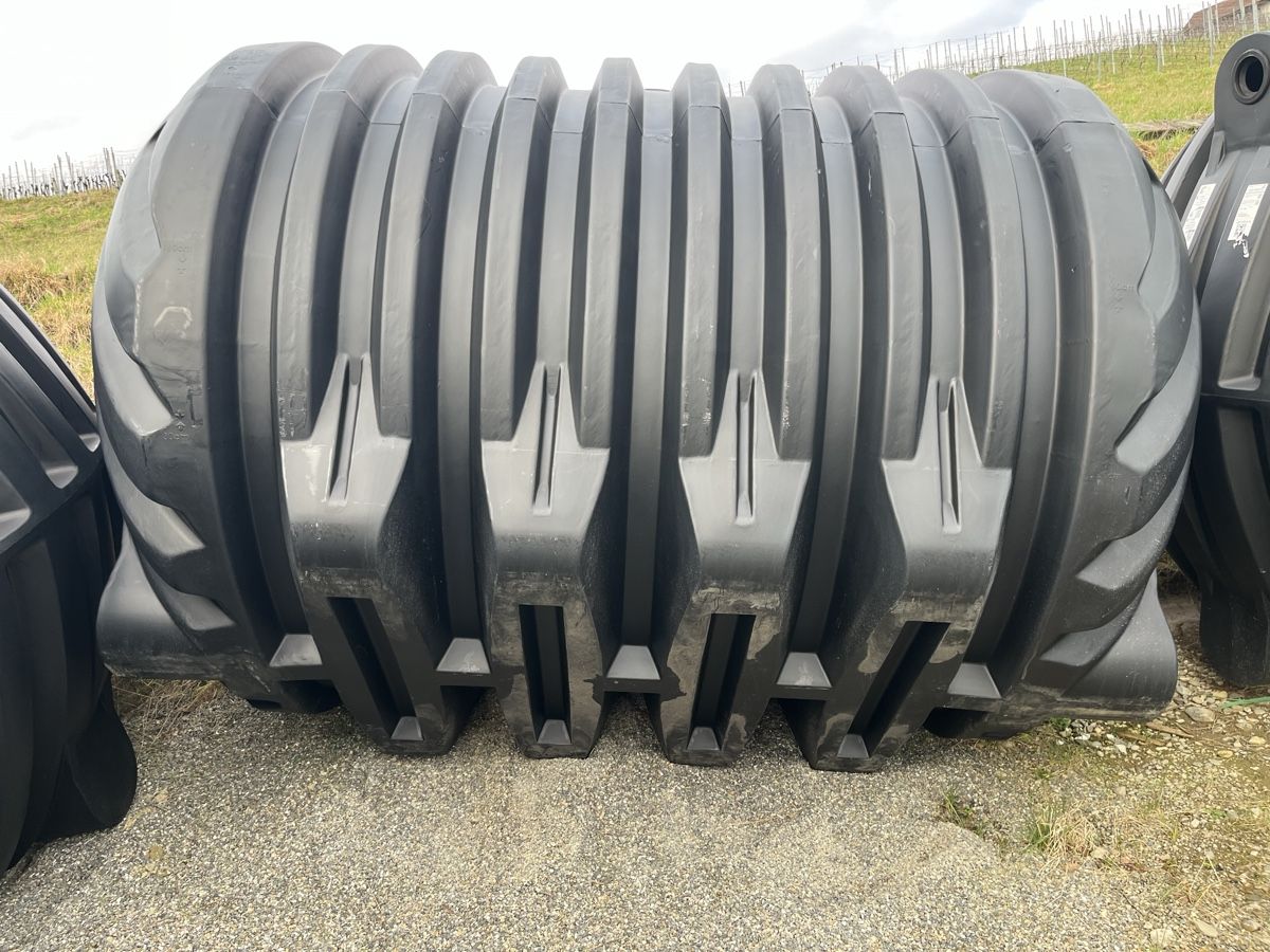 Tränken & Tröge: Wassertank 10000 Liter  – Neu (gemäss Beschreibung) aus waltalingen von Feeco 1