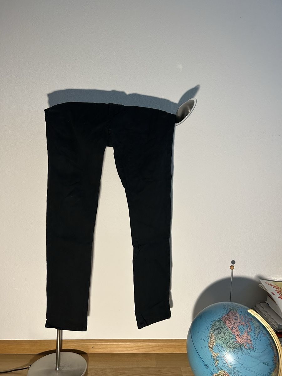 Pantaloni: Schwarze Chino Slim Fit – Usato da Reinach BL venduto da the_9lwh 1