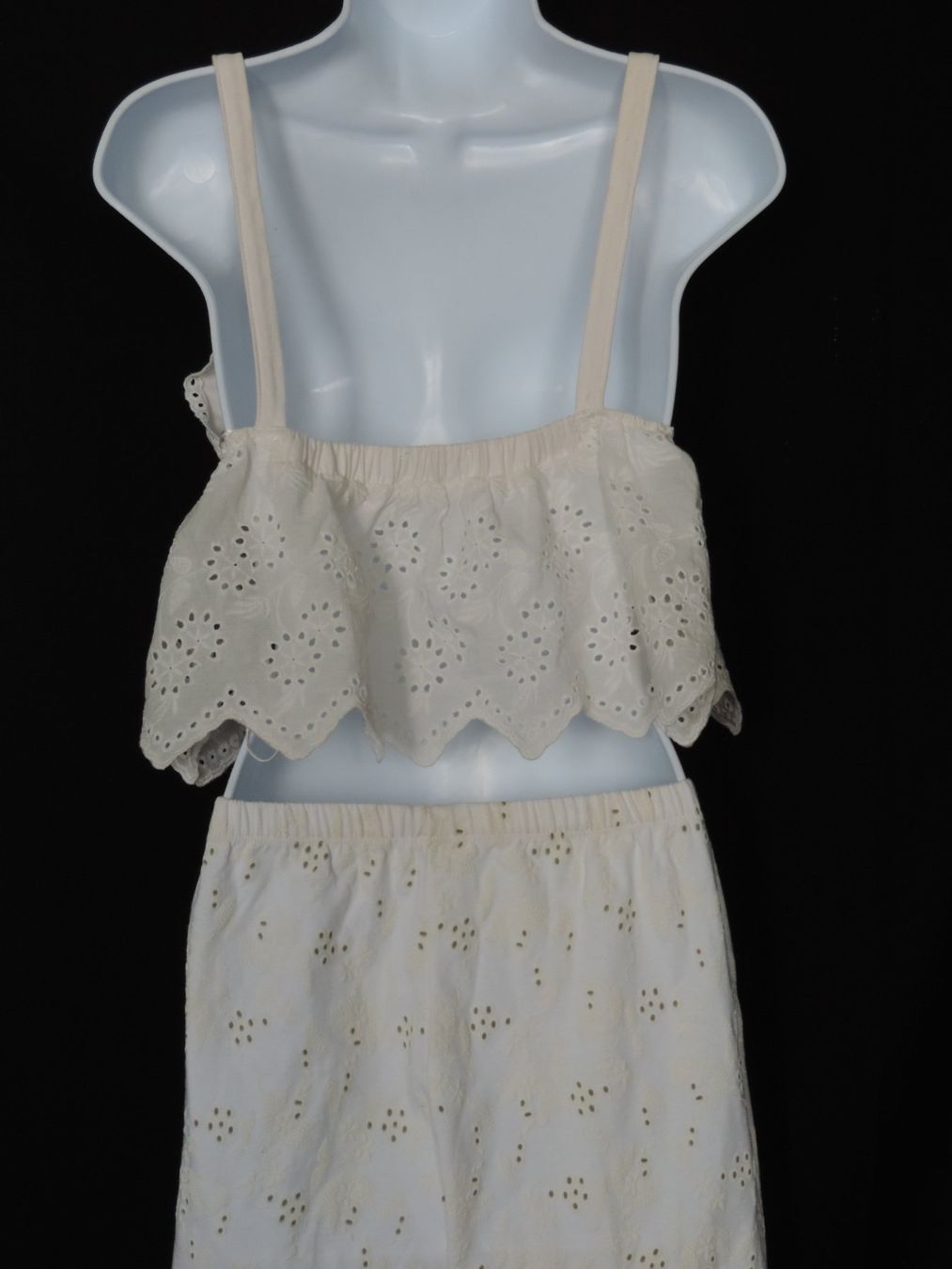 Lotti di vestiti: ensemble dentelle blanc – Usato da Genève venduto da Axelle333 9