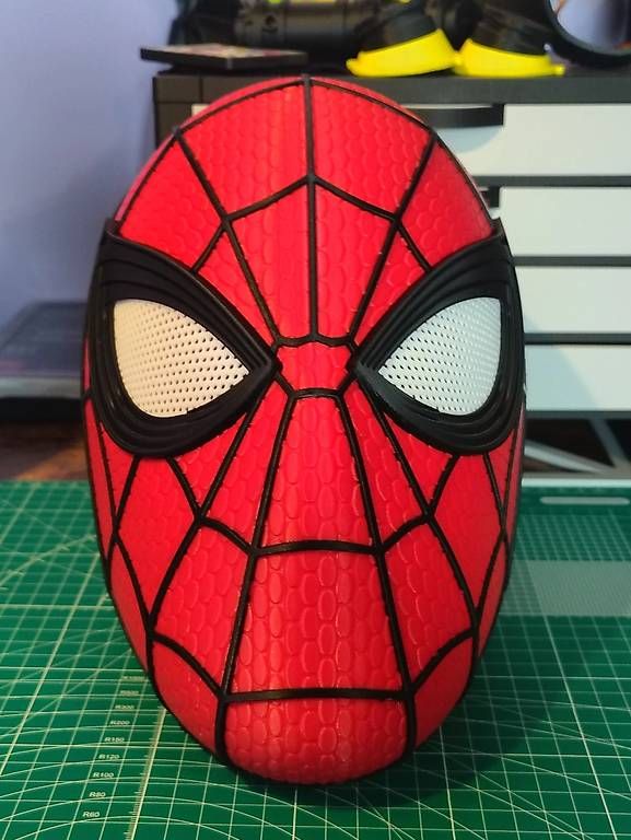 Jouets: Spider-Man helmet – D'occasion à Saas-Fee par 3DIdeenWelt