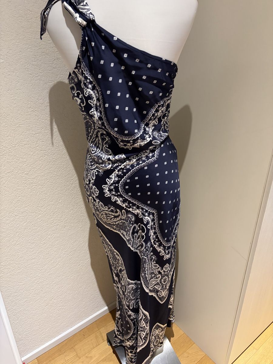 Sandro Vestiti: Sandro dress – Nuovo (secondo la descrizione) da Münchenstein venduto da ArleneLM 1