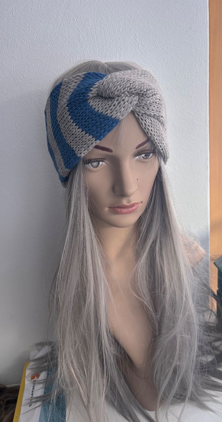 Copricapi, berretti & cappellini: Stirnband doppelt gestrickt Handmade – Nuovo (secondo la descrizione) da St. Niklaus VS venduto da loumonrohandmade