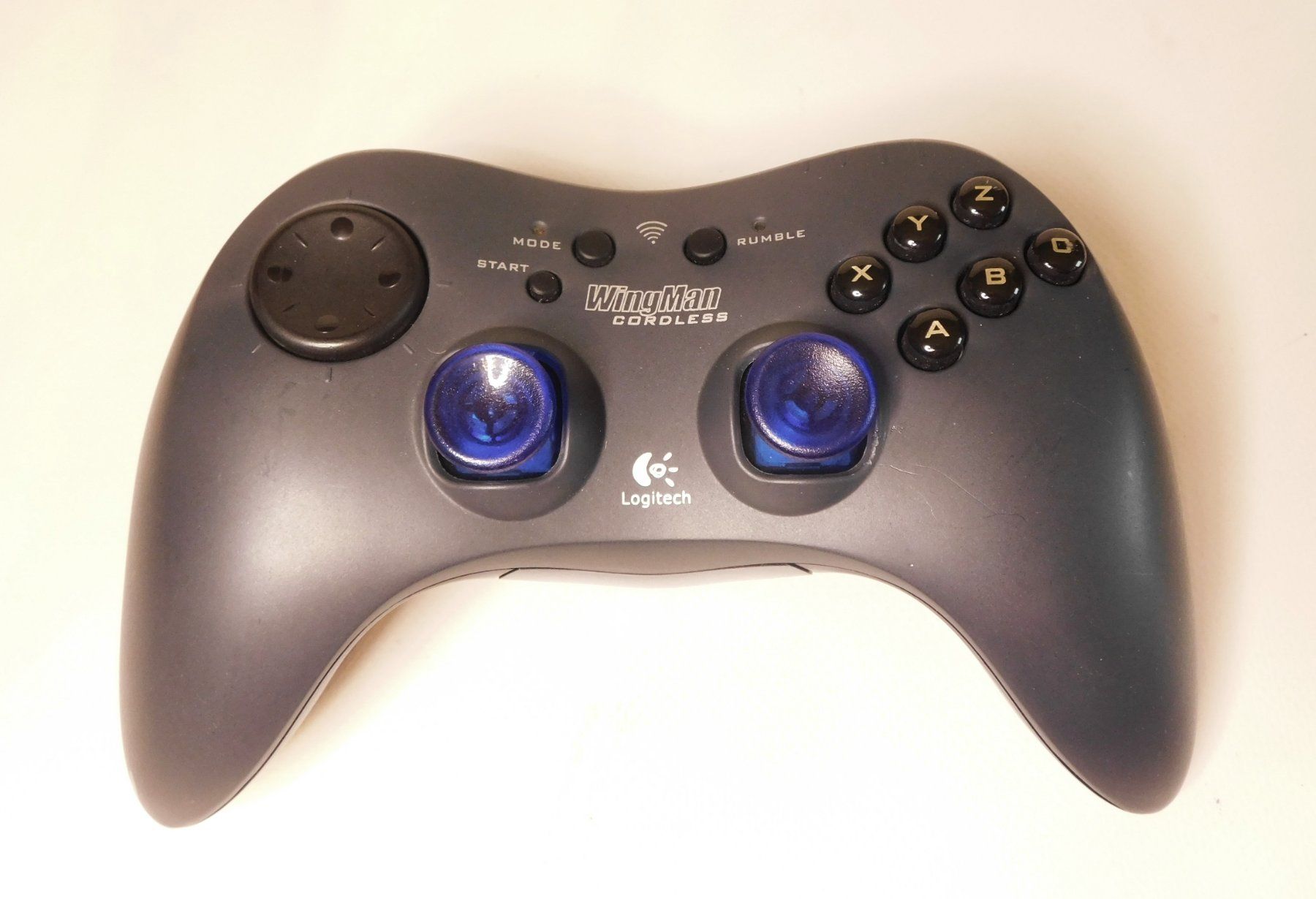 Logitech Controller: Logitech Wingman Cordless Rumblepad 2001 – Gebraucht aus Emmenbrücke von Ulisse-22