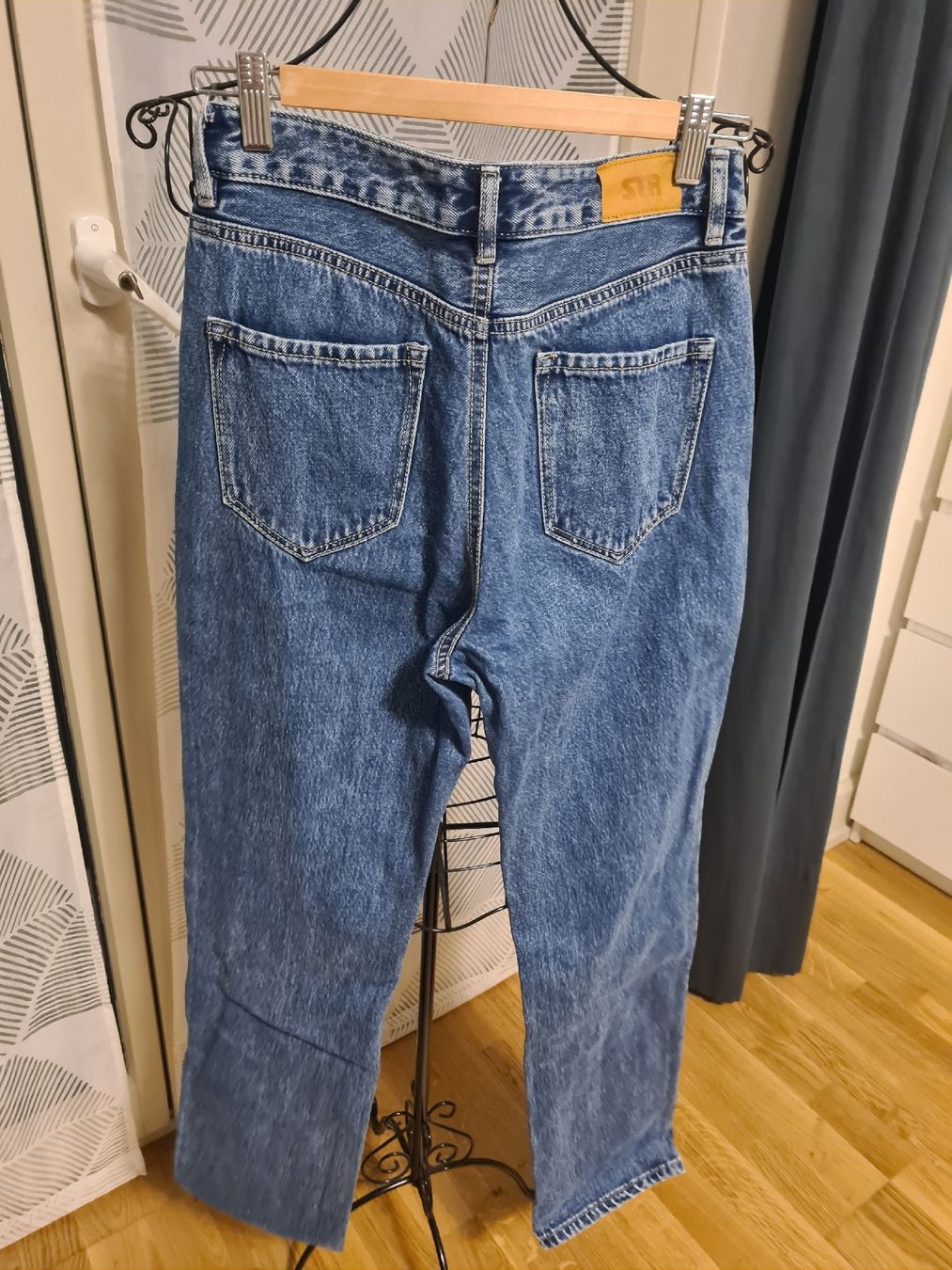 Stradivarius Jeans: jeans von stradivarius gr 36 – Nuovo (secondo la descrizione) da zürich venduto da janjaz 1