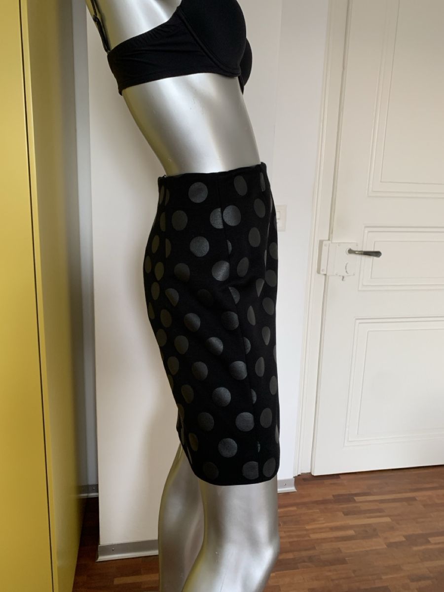 Akris Gonne: AKRIS: Modisch schwarzer Rock mit Punkten, 36 – Nuovo (secondo la descrizione) da Luzern venduto da paulablue 4