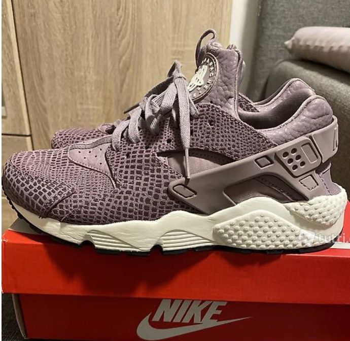 Nike Scarpe da donna: WMNS Nike air huarache run – Usato da Schmitten FR venduto da dia_y5nx