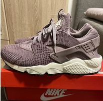 WMNS Nike air huarache run