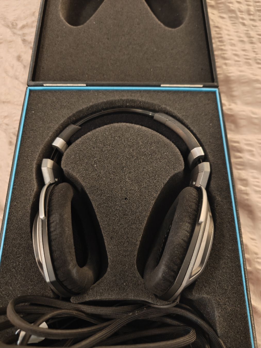 Sennheiser Cuffie: Sennheiser HD 700 – Usato da Zürich venduto da Danny. 1