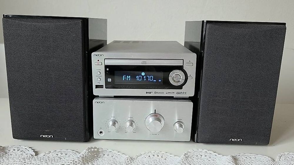 Neon Micro Hi-Fi Anlage (Gebraucht) in Lausen für CHF 85 – nur Abholung ...