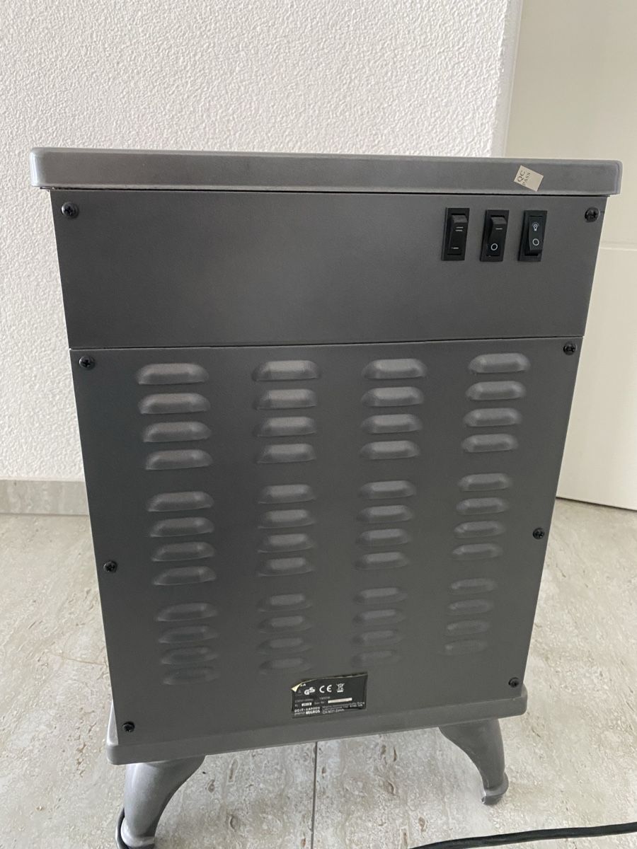 Radiatori: Elektro Offen Kamin – Usato da Birrwil venduto da Bendegriz 3