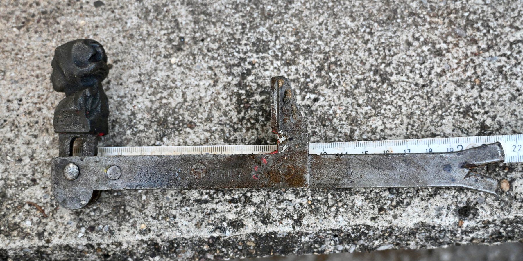 Fensterläden: 3 antike FENSTERLADENHALTER " gemixt " – Gebraucht aus Pfaffhausen von mono_rec 3