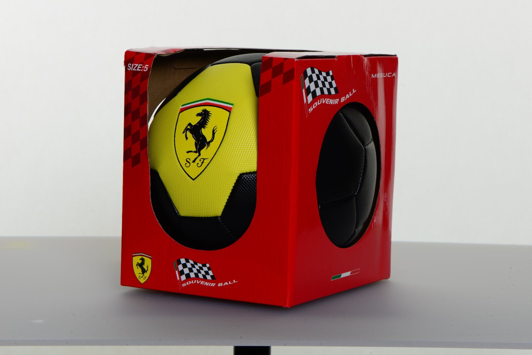 Bälle: Ferrari Fussball schwarz/gelb – Neu und originalverpackt aus Samstagern von gilido01 3