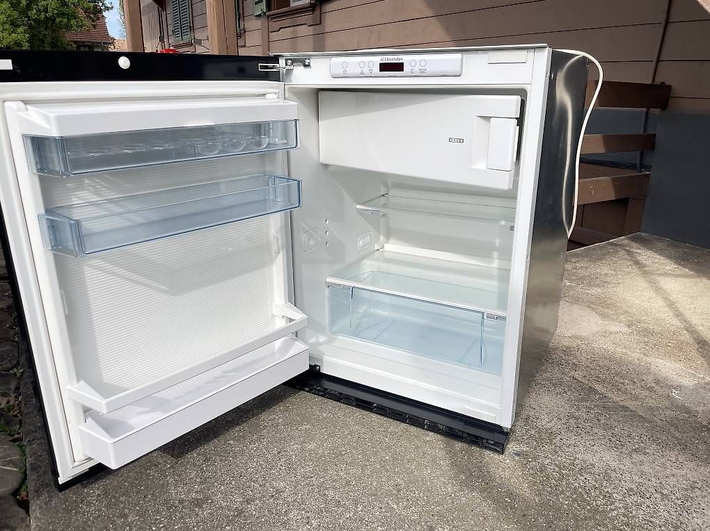 Electrolux Réfrigérateurs: Elektrolux Einbaukühlschrank – D'occasion à Uetendorf par Anomis2015 1