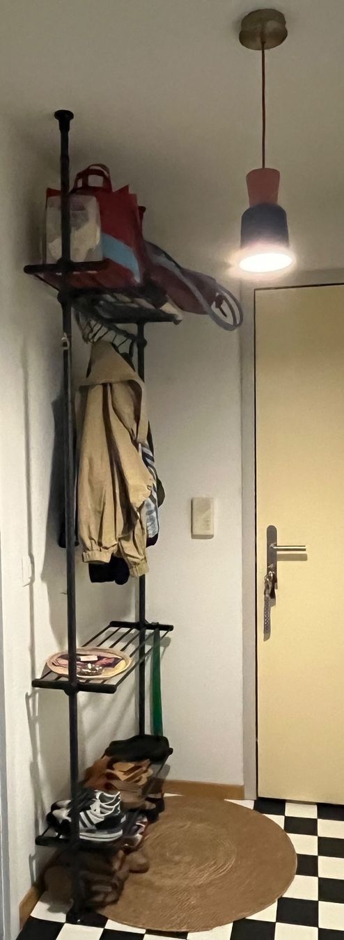 Guardaroba: Garderobenständer / Teleskop Garderobe – Usato da Zürich venduto da rsprsp