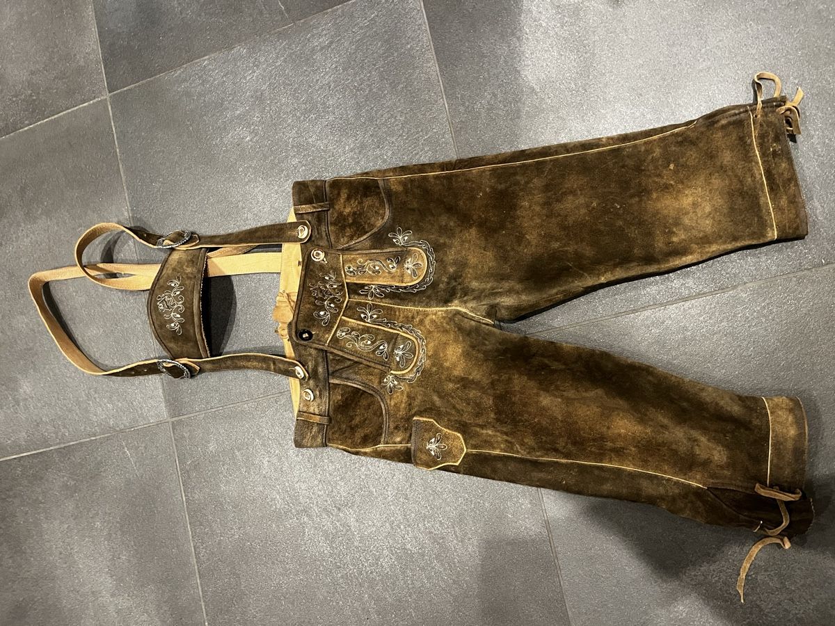Hosen: Lederhosen – Gebraucht aus Herzogenbuchsee von Ataebi