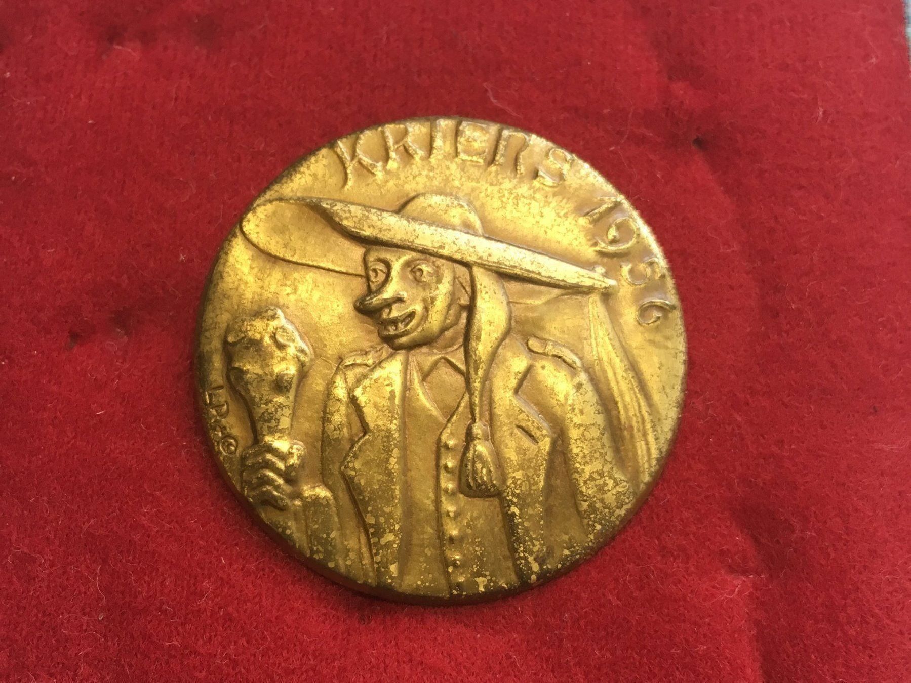 Placchette & Badge: Fasnachtsplakette Kriens 1956 Krienser – Usato da Obernau venduto da Wgnom