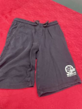 Junge Shorts schwarz 146