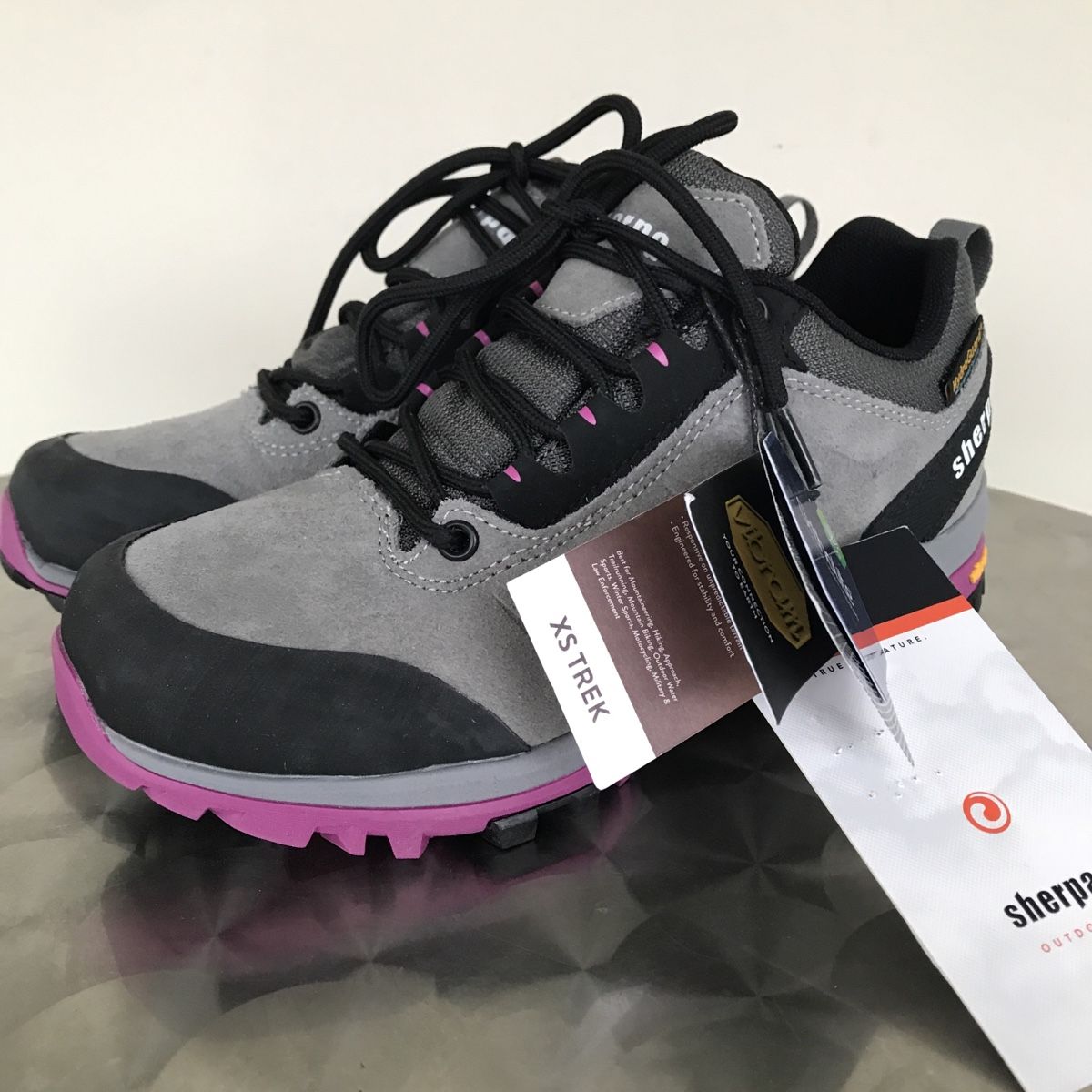 Sherpa Damenschuhe: Sherpa Damen-Multifunktionsschuh Chow Low 36 – Neu und originalverpackt aus Ebnat-Kappel von Molton