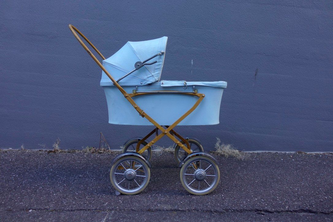 Voitures de poupées: Antiker Puppenwagen – D'occasion à Chur par JennyAlexander