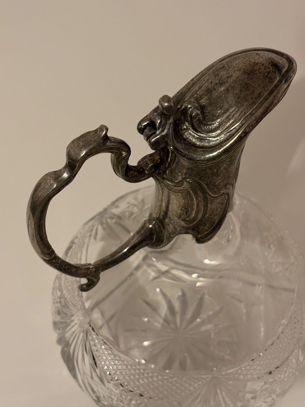 Caraffe: Kristallkaraffe mit Zinnaufsatz – Usato da Basel venduto da oli_2sv2 3