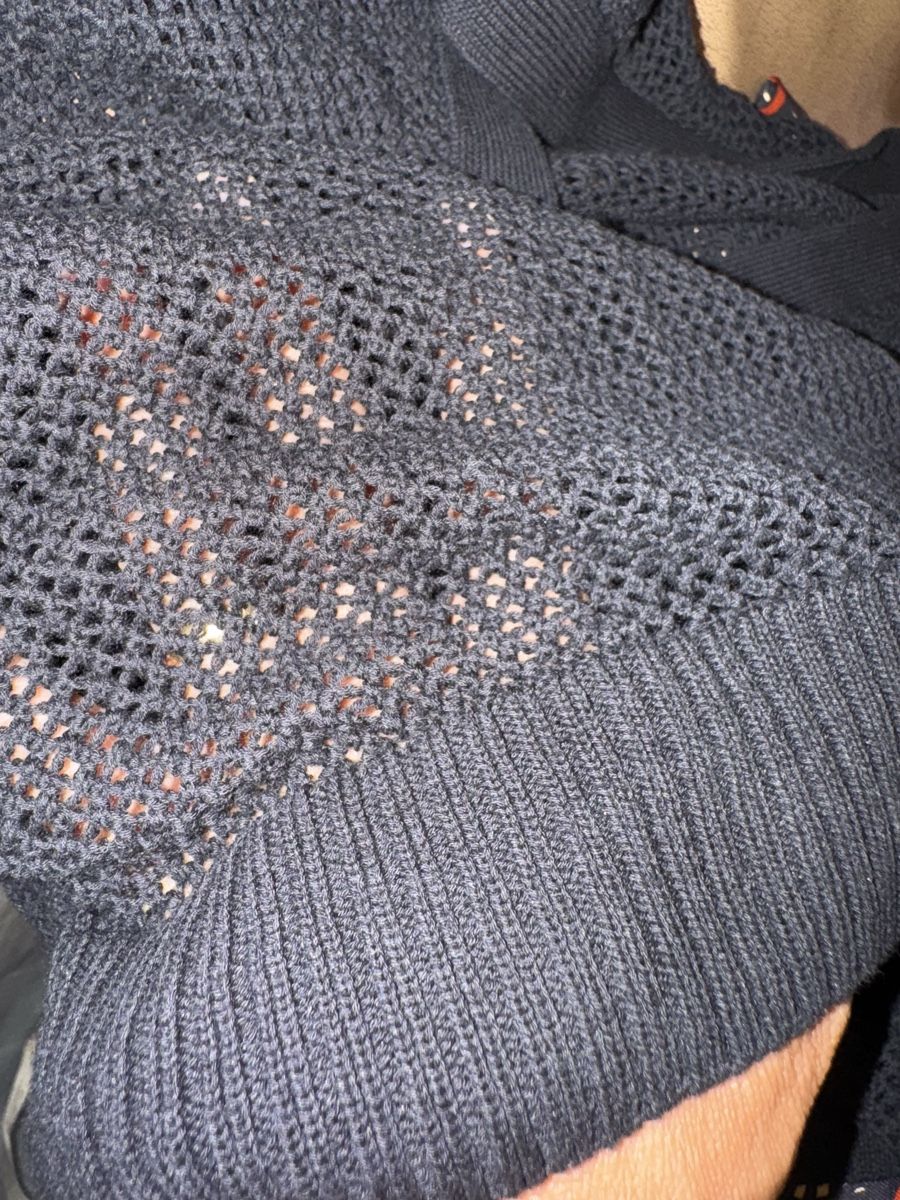 Top: Uniqlo Oberteil  – Usato da Obfelden venduto da cesarina10 7