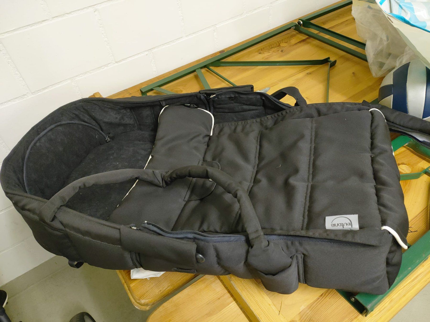 Teutonia Carrozzine: Kinderwagen – Usato da Frick venduto da Dobermann76 2
