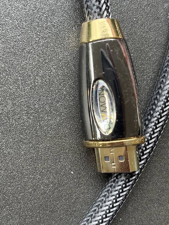 Systèmes audio & multimédias: Panasonic, Blueray-Player und HDMI-Kabel – D'occasion à Schwanden GL par Sedona-3 4