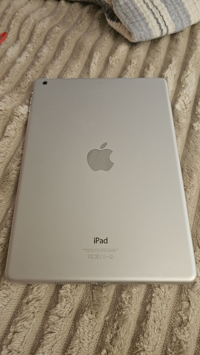 Apple Tablet PC: iPad Air 32 GB  – Defekt aus Biel/Bienne von Ayana2010 1