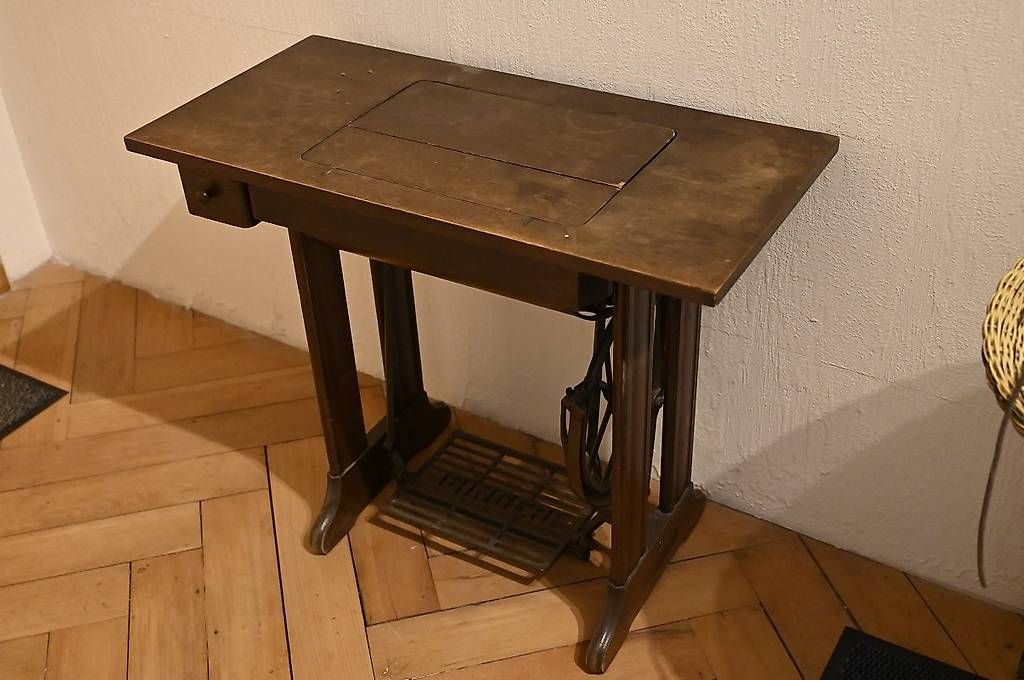 Toutes les décorations: antike Singer Nähmaschine – D'occasion à Zunzgen par retli33 1
