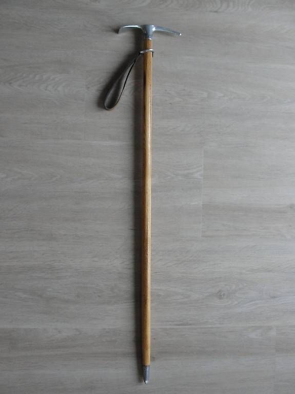 Matériel de grimpe: Wanderstock mit Pickel – Neuf avec emballage d'origine à Oberschrot par Schello