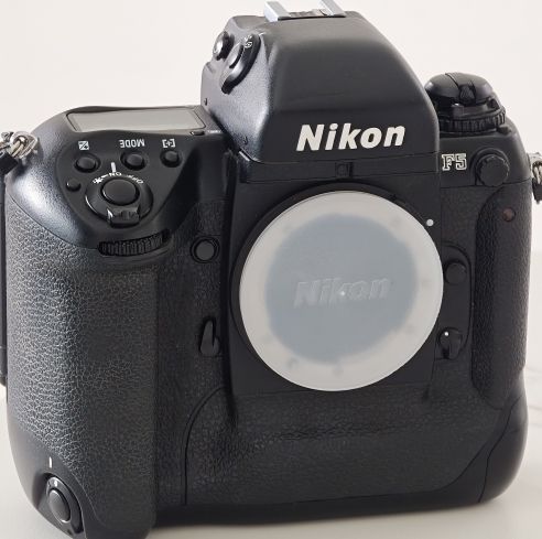 Nikon Appareil photo: Nikon F5  – D'occasion à Chamoson par wil_9hxz