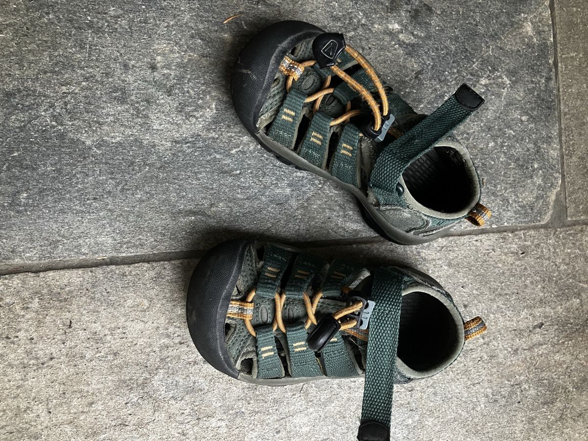 Keen Schuhe für Jungen: Keen Sandalen, 24 – Gebraucht aus Wettingen von T.Reiss