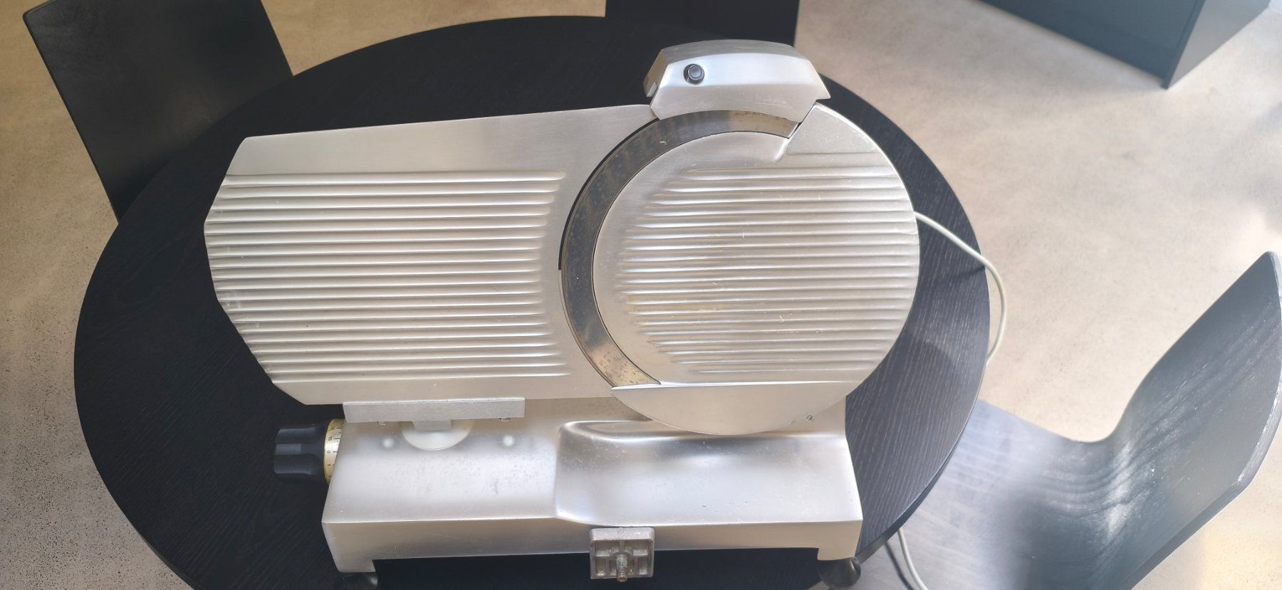 Appareils de cuisine: Aufschnittmaschine 220 AVELA – D'occasion à Luzern par IG.Arbeit 3