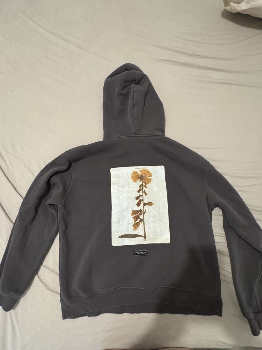 Zara Maglioni & Felpe: Sweat à capuche Zara – Usato da Boécourt venduto da kat_hj5y 1