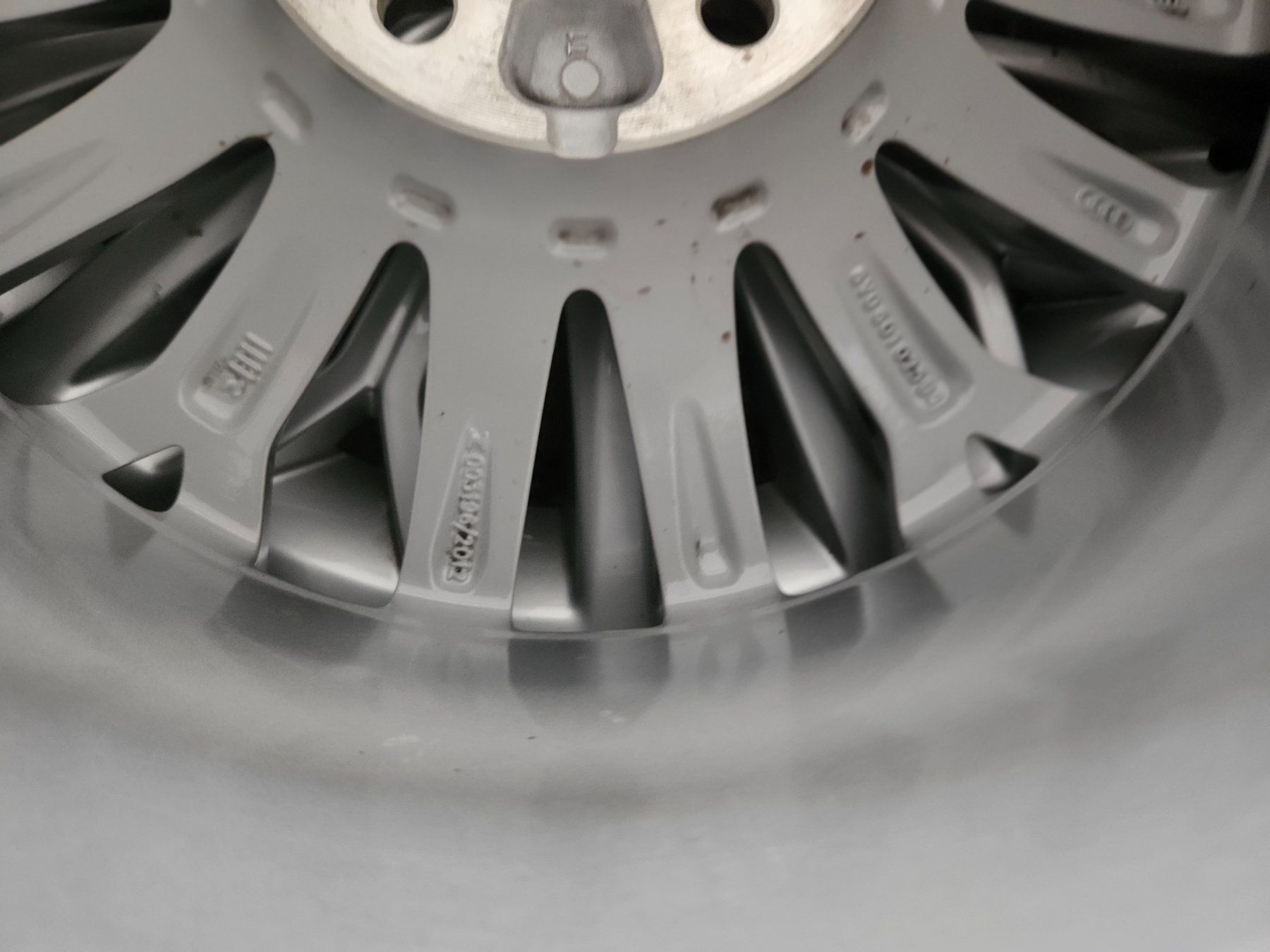 Pneus & Kompletträder: Roue audi a4 a3 – Gebraucht aus Villeneuve VD von Halil_ 4