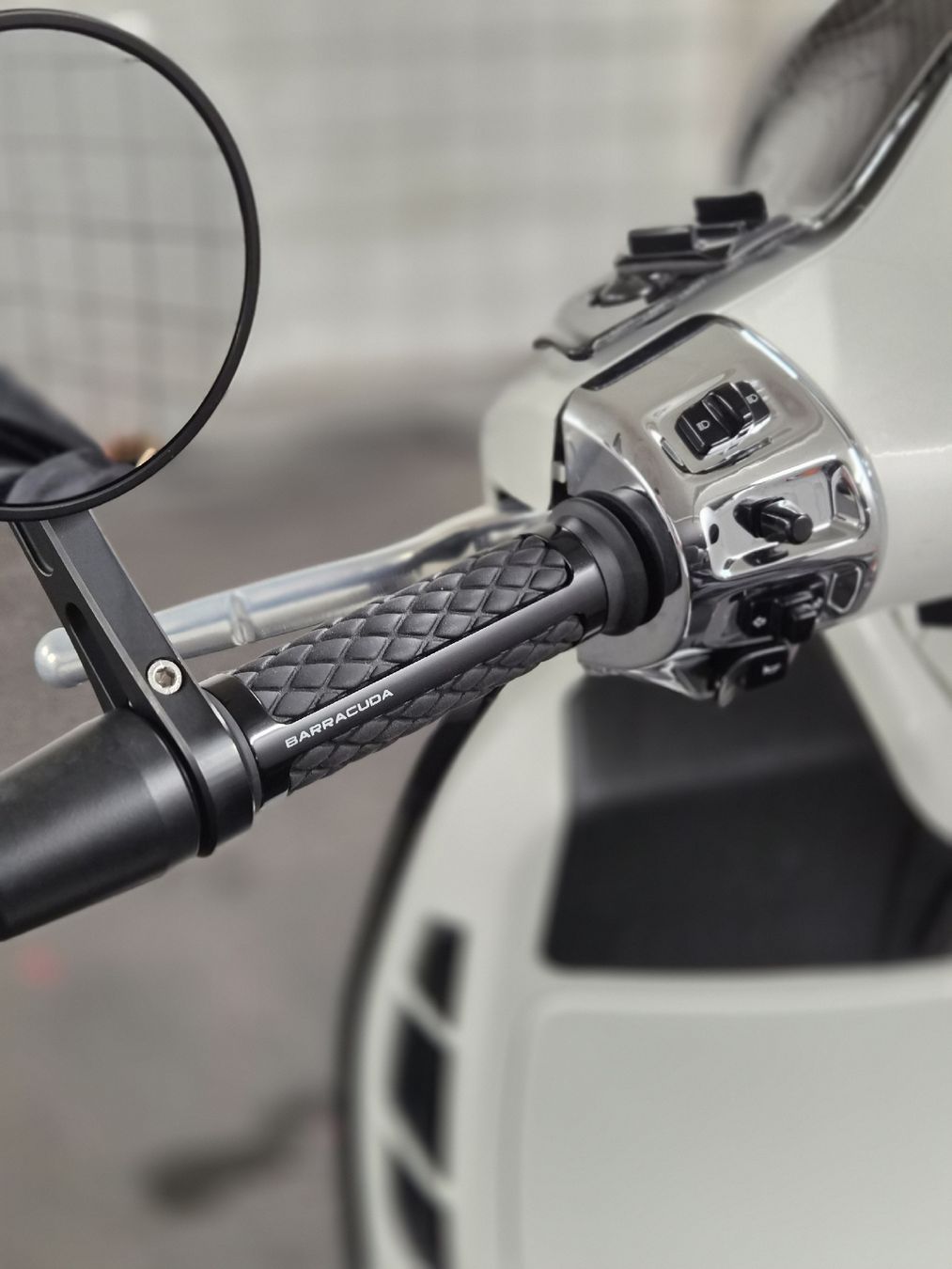 Strasse: Barracuda Griffe schwarz universal  – Gebraucht aus LUZERN von 6O15 4