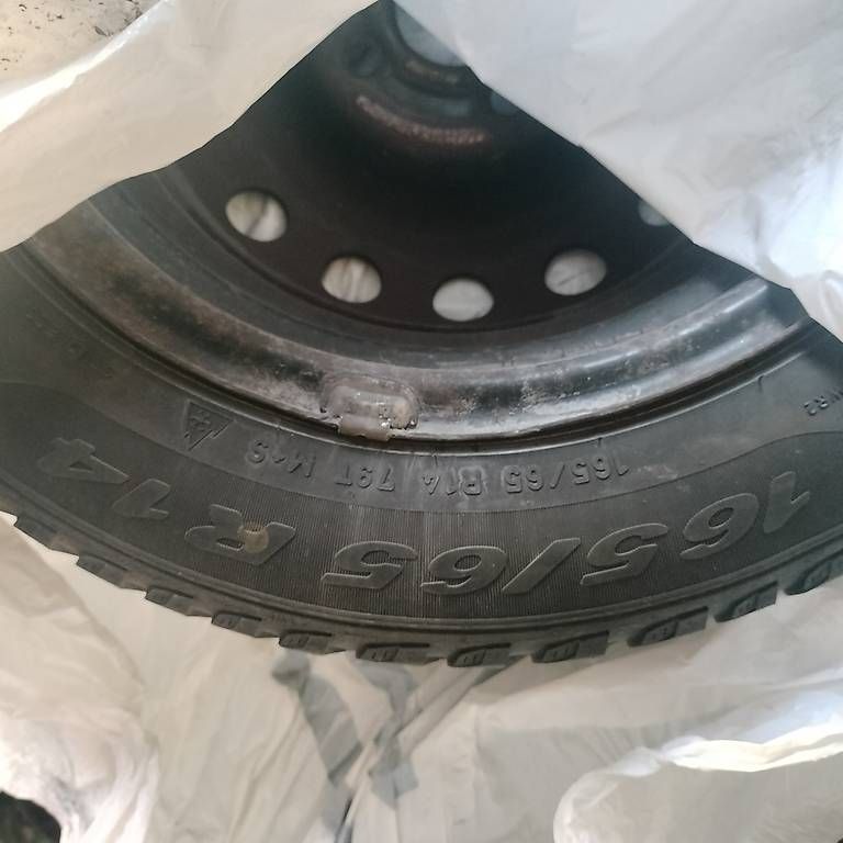 Pneus & Kompletträder: A vendre 4x jantes/pneus – Gebraucht aus Sierre von ade_jtz8