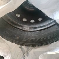 A vendre 4x jantes/pneus