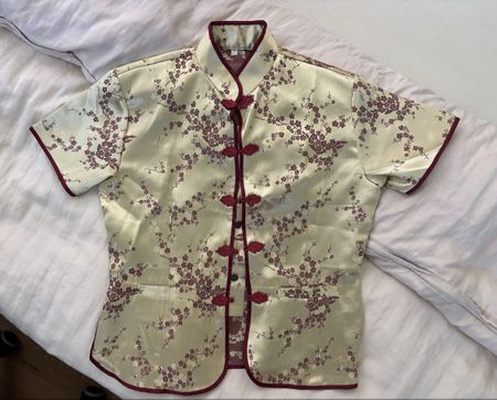 Asiatische Bluse